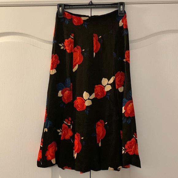 Club Monaco Dresses & Skirts - EUC Club Monaco skirt